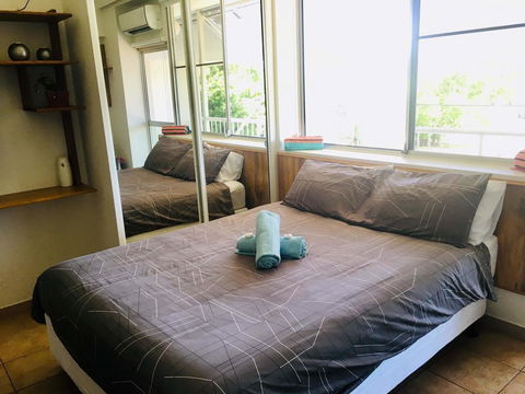Seaview Studio - Hobart Tourism 1