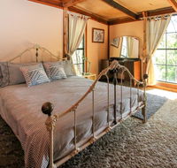 Shady Creek Eco Cabin Peaceful Country Getaway - Hobart Tourism