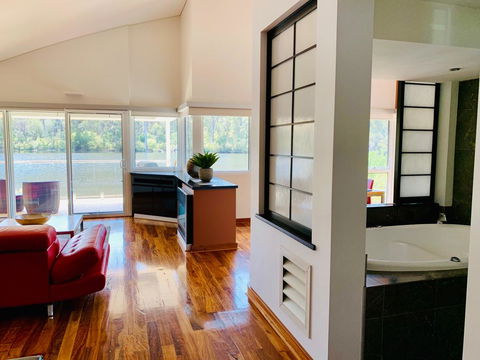 Silkwood Estate - Tourism TAS 3