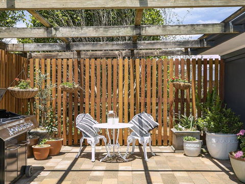 Silky Oak Cottage - Cosy With Country Views - Tourism TAS 1