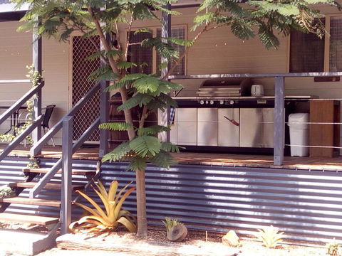 Silver Wattle Cabins - Hobart Tourism 3