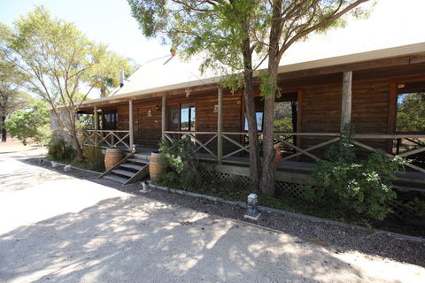 Silverpoint Accommodation - Hobart Tourism 1