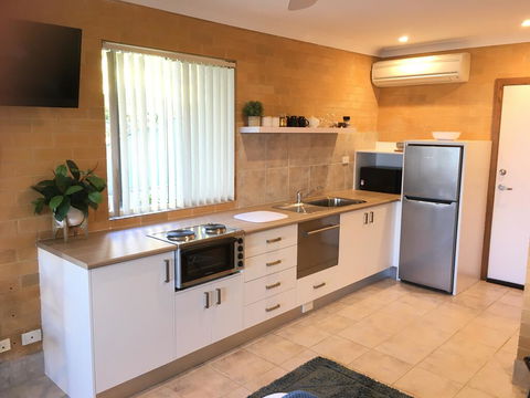 SilverWaters Waterfront Accommodation - Hobart Tourism 2