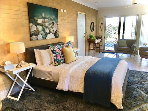 SilverWaters Waterfront Accommodation - Hobart Tourism 0