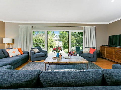 Sinden Park - Garden, Swimming Pool, Rural Vistas - Tourism TAS 3