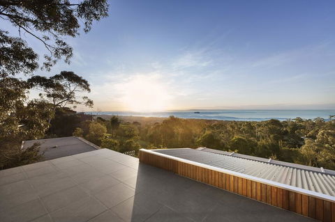 Skyluxe Luxury Retreat With Water Views And Deluxe Interior From Every Room - Tourism TAS 1