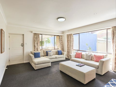 Skymirror Villa - Tourism TAS 2