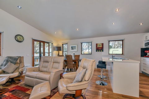 Snow Bound - Tourism TAS 1