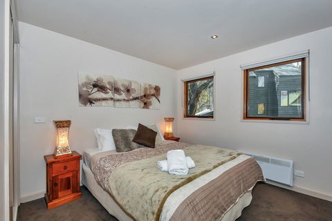 Snow Bound - Tourism TAS 3