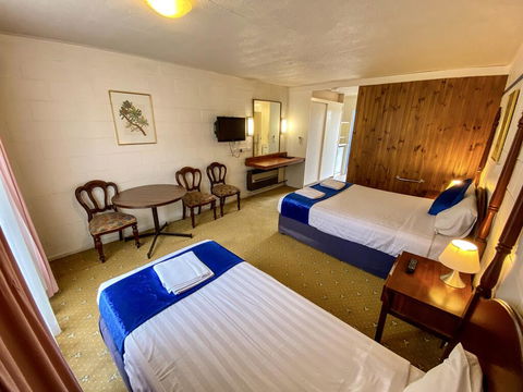 Snow Season Motor Inn - Hobart Tourism 2