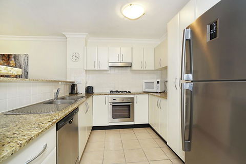 Sorrento Apartments - Unit 201 - Hobart Tourism 1
