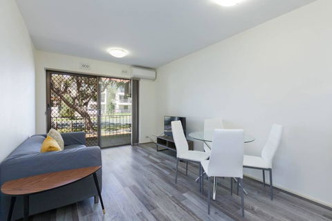 South Perth Perfect Location Free WIFI & Parking - Hobart Tourism 0