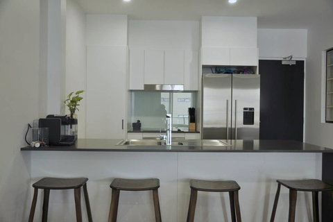 Spacious 2 Bed 2 Bath Unit - LUMA APARTMENTS - Tourism TAS 3