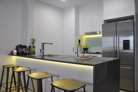 Spacious 2 Bed 2 Bath Unit - LUMA APARTMENTS - Tourism TAS 2