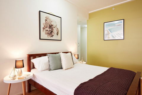 Spacious And Bright Studio In The Middle Of Town - Tourism TAS 1