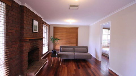 Spacious And Cozy Home Next To Glen Waverley - Tourism TAS 2