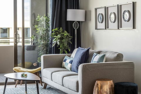 SPACIOUS BRAND NEW // 1BR // IN GORGEOUS BARTON - Hobart Tourism 3