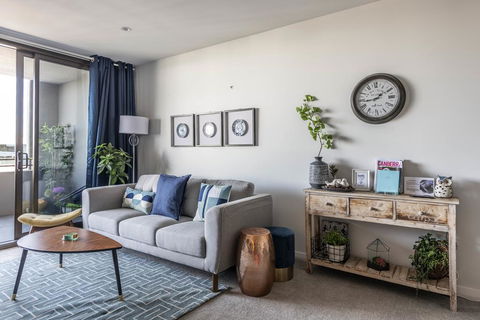 SPACIOUS BRAND NEW // 1BR // IN GORGEOUS BARTON - Hobart Tourism 2