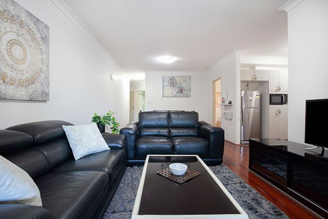 Spacious Family Apartment Close To Olympic Park - Hobart Tourism 1
