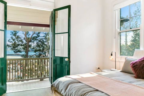 Spacious Harbour View 4bd Home In Sydney CBD - Tourism TAS 2