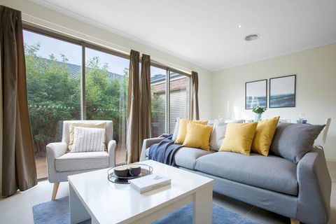 Spacious Lovely 5Beds Home@Point Cook - Tourism TAS 0