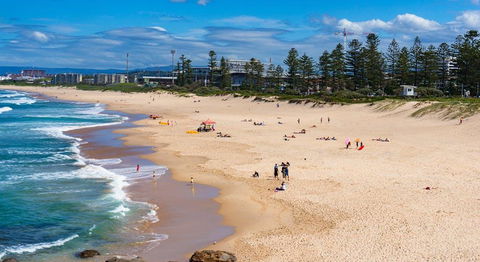 Spacious Townhouse In Wollongong - Tourism TAS 2