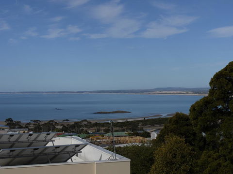 Spectacular Holiday Living - Hobart Tourism 2