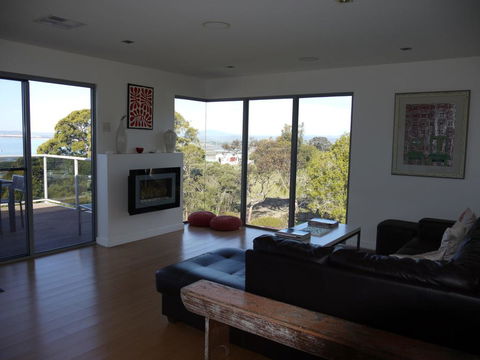 Spectacular Holiday Living - Hobart Tourism 3