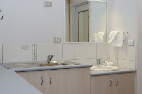 Sportsmans Motor Inn - Hobart Tourism 1