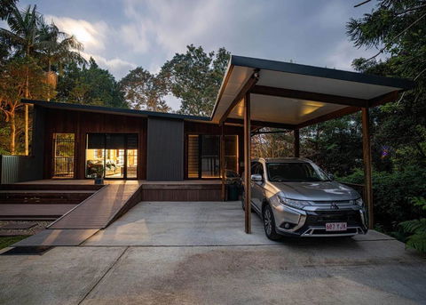 Springbrook25 Upper Apartment - Hobart Tourism 1