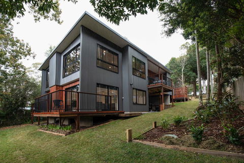Springbrook25 Whole House - Hobart Tourism 0