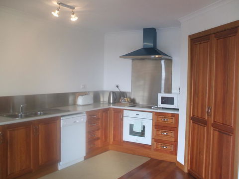 St Helens On The Bay - Hobart Tourism 1