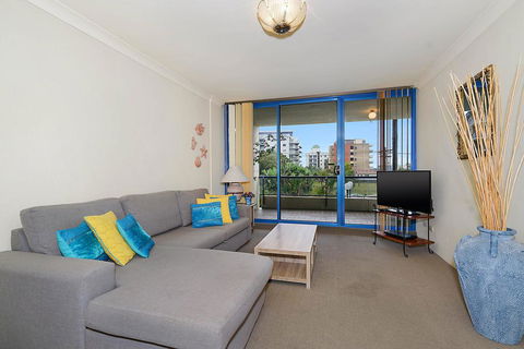 St Tropez Unit 9 - The Entrance, NSW - Hobart Tourism 1