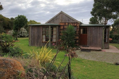 Stanley Lakeside Spa Cabins - Tourism TAS 2