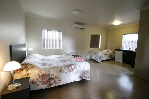 Station Hotel Motel Kurri - Tourism TAS 2