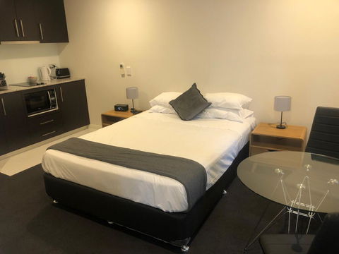 Station House Hotel - Hobart Tourism 0
