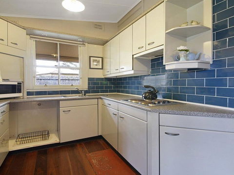 Station Masters Cottage - Classic Quaint & Nostalgia - Tourism TAS 1