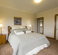Stay Bathurst - Hobart Tourism