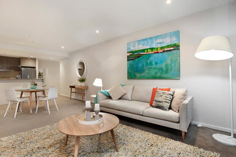 StayCentral On Nott - Tourism TAS 1