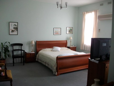 Stella's Dromana Hotel - Tourism TAS 3