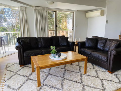 Steps From Mudjimba Beach 3 BR Apt Sunshine Coast With WIFI,Pool,Parking - Tourism TAS 1