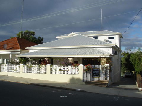 Stirling Apartments - Studio 3 - Hobart Tourism 2