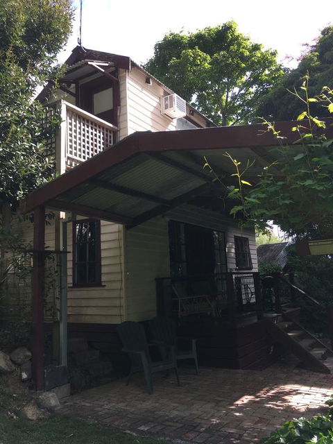 Stone's Throw Cottage Bed And Breakfast - Tourism TAS 2