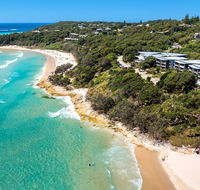 Stradbroke Island Beach Hotel - Hobart Tourism