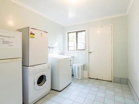 Straddie House - Hobart Tourism 1