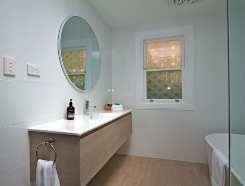 Strahan House - Hobart Tourism 3