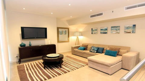 Strand Beachside 1003 - Penthouse - Hobart Tourism 3