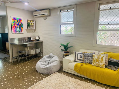 Stranded In Oz Stay In Relaxing Environment, FREE WIFI, NETFLIX, POOL, AIR CON - Tourism TAS 2