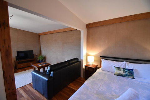 Studio 59 Holiday Home - Tourism TAS 3