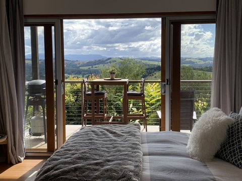 Studio With Stunning Mountain Views - Hobart Tourism 0